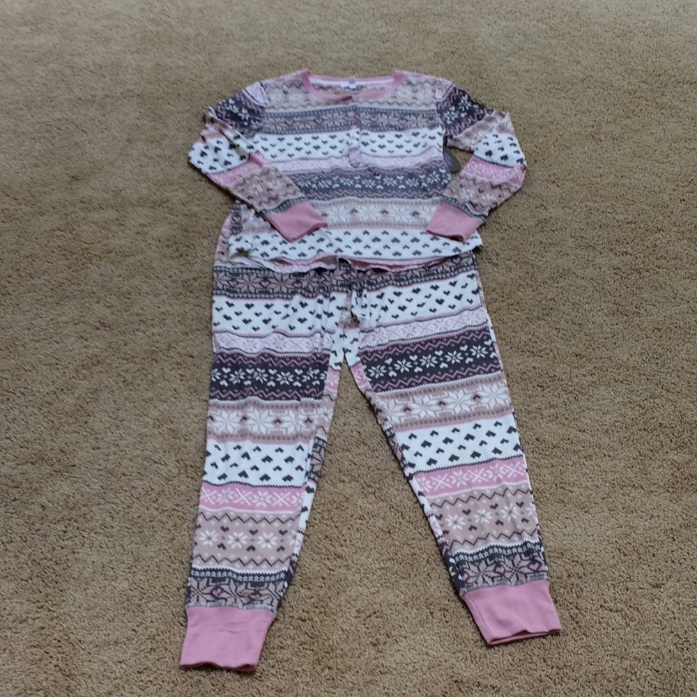 New Secret Treasures SZ 4/6 two piece pajama set